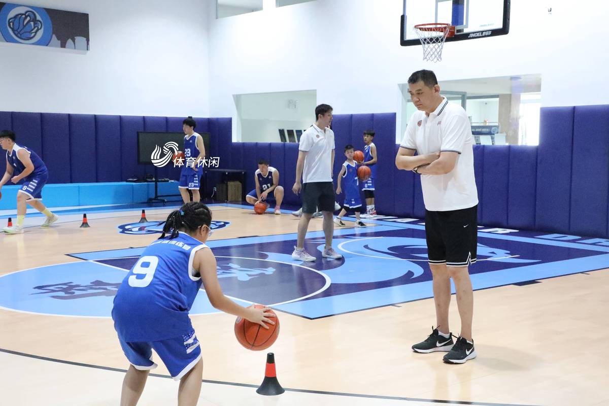 为什么参加篮球夏令营对孩子的成长有帮助?